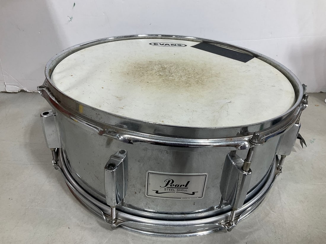 Pearl Drum (1 of 1)