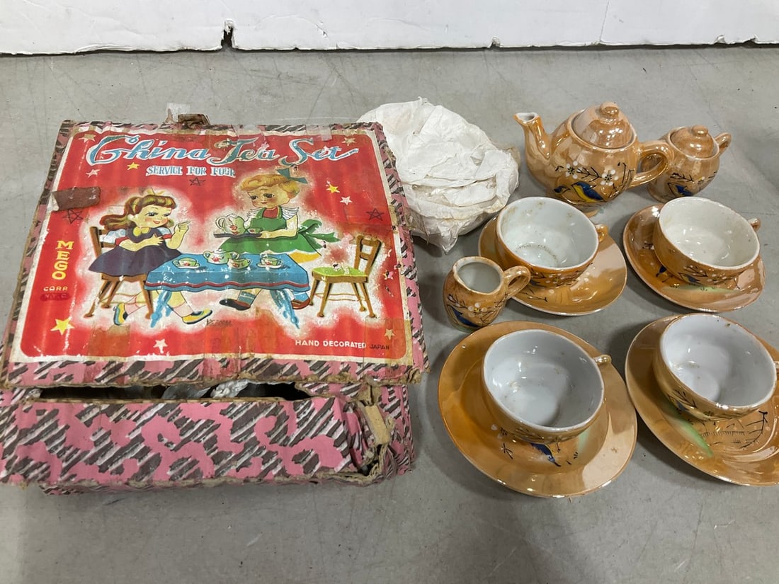 Miniature Oriental Ceramic Tea Set