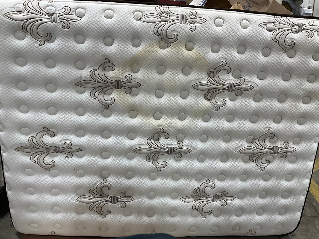 Queen Tilt Mattress: Queen Tilt Mattress