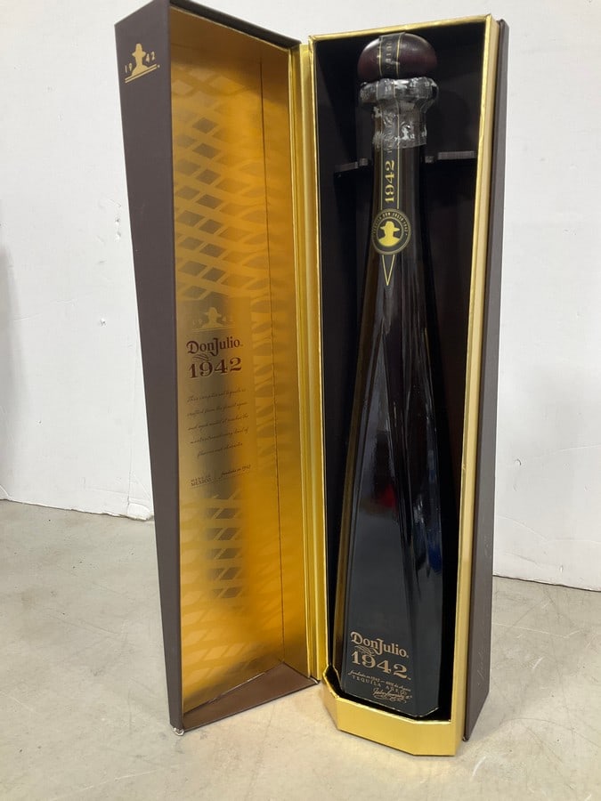 Don Julio Tequila Anejo - 40% (750ml) *SEALED*: Don Julio Tequila Anejo - 40% (750ml) *SEALED*