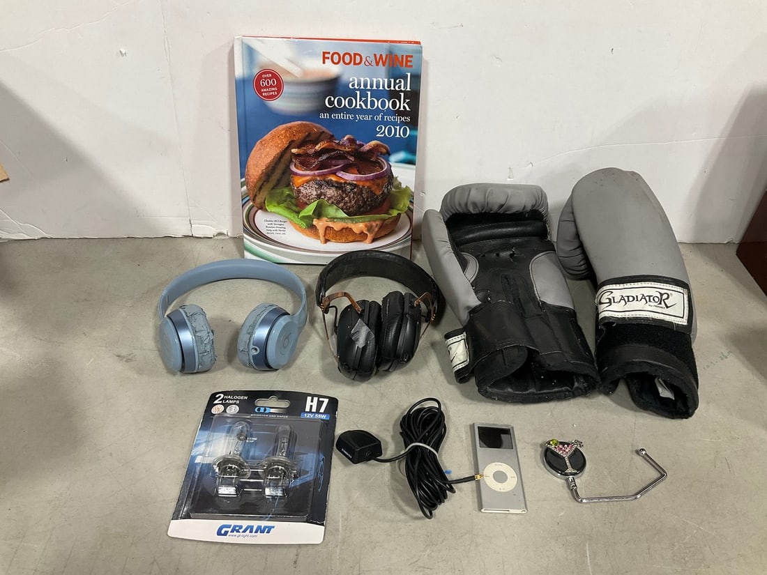 Gladiator boxing gloves, blue beats headphones, and more: Gladiator boxing gloves, blue beats headphones, and more