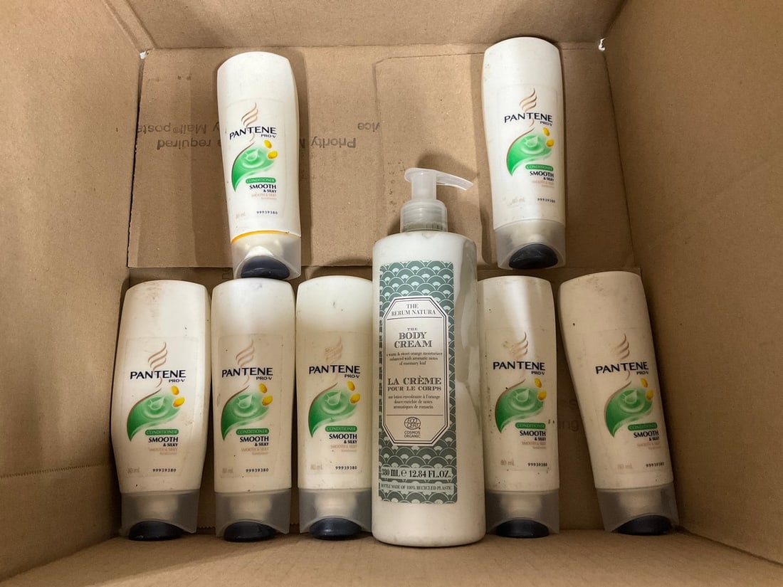 Pantene Pro V Conditioner(80mL-7 total) and The Rerum Natura Body Cream(12.84fl.oz.): Pantene Pro V Conditioner(80mL-7 total) and The Rerum Natura Body Cream(12.84fl.oz.)