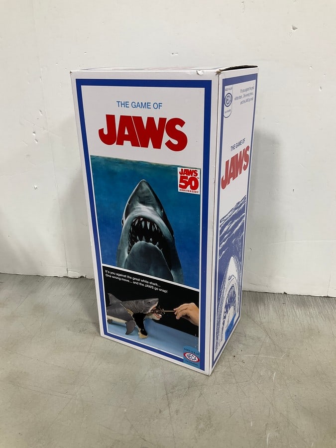 The Game of Jaws*new in box*: The Game of Jaws*new in box*