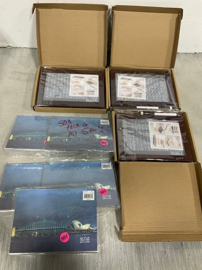 Wooden savings cash boxes and picture frames (1 of 1)