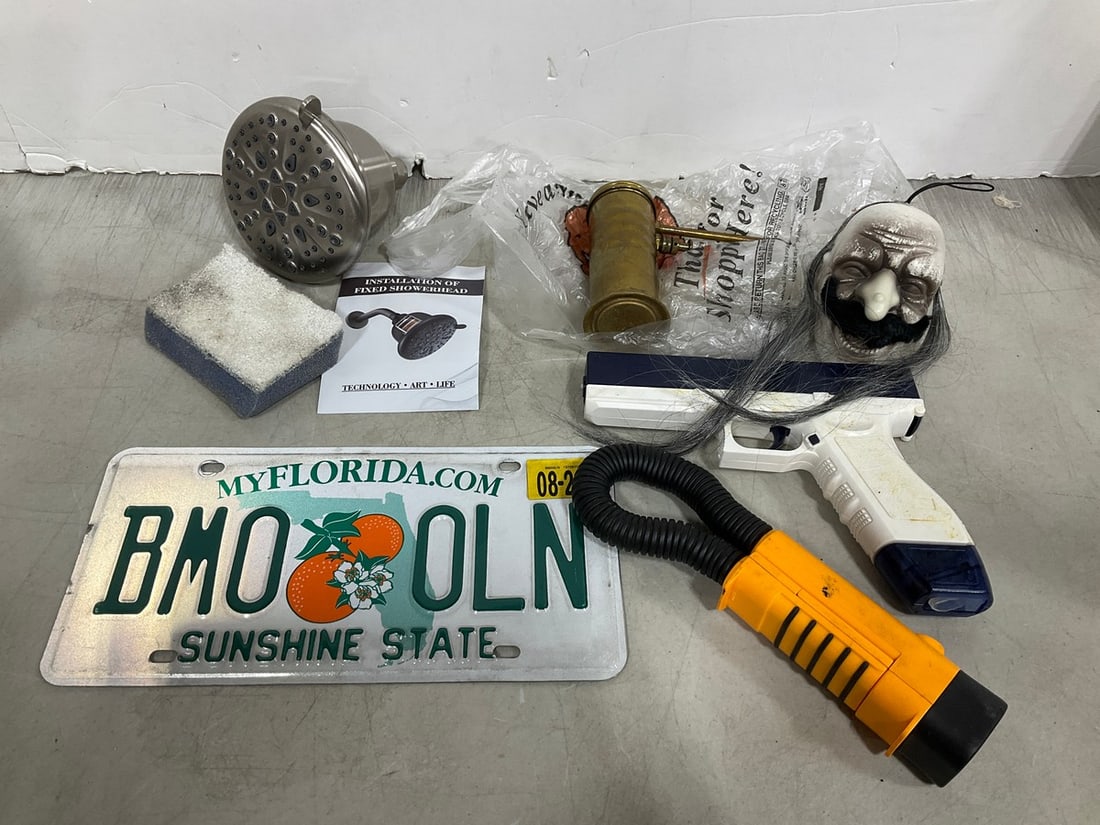 Fixed showerhead, Florida license plate, and more: Fixed showerhead, Florida license plate, and more