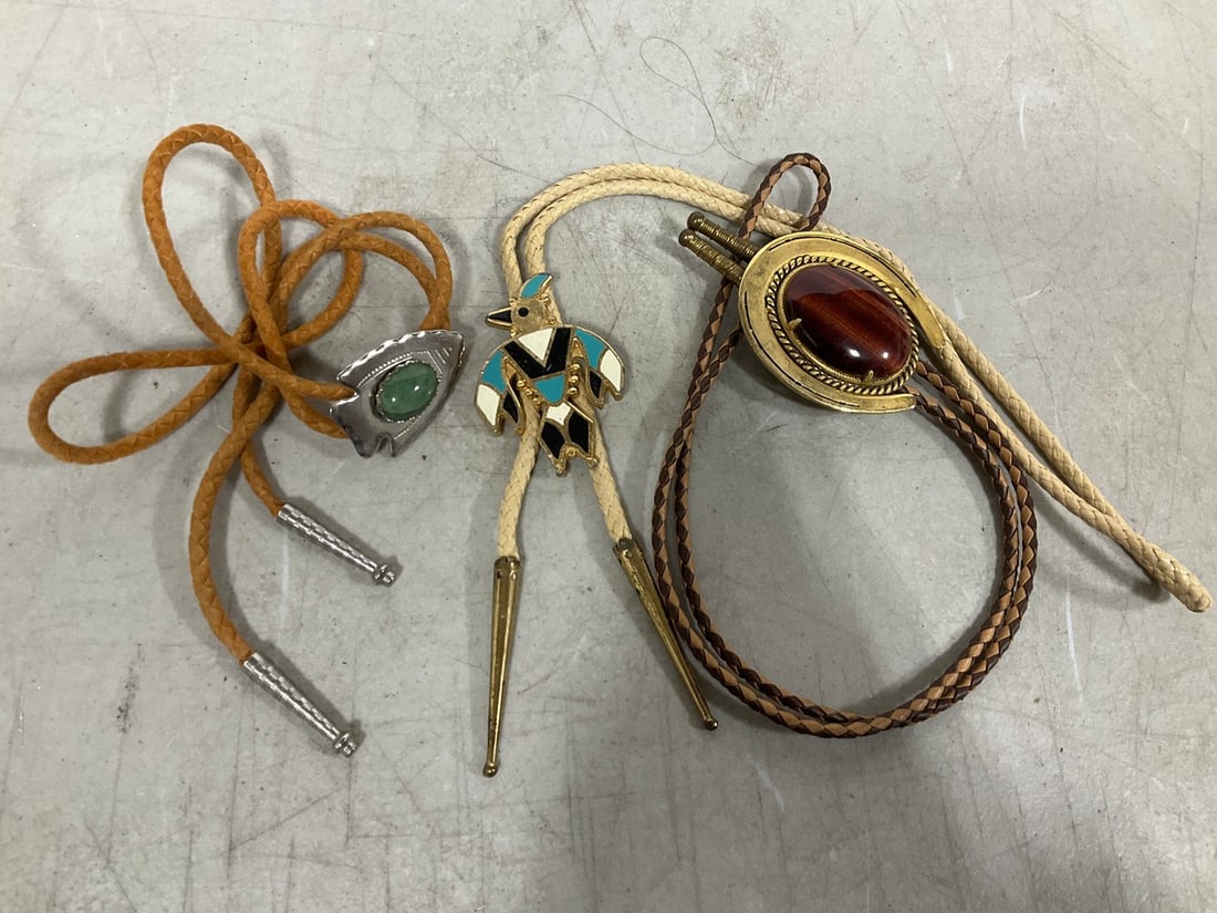 Vintage Bolo Ties Jewelry: Vintage Bolo Ties Jewelry