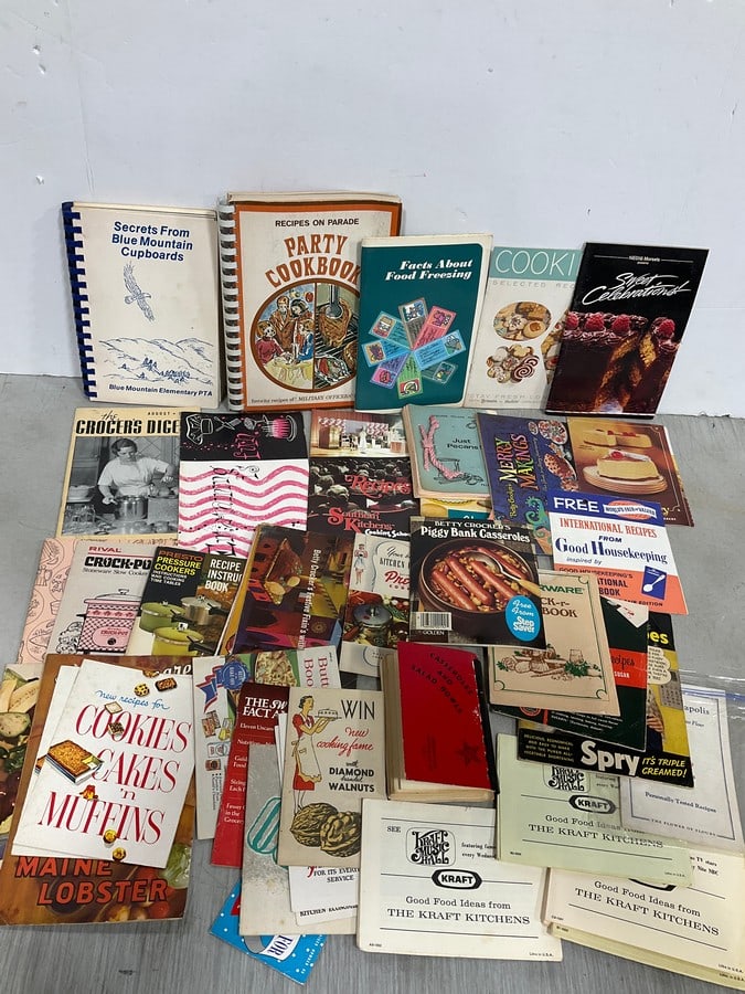 Vintage Cookbooks: Vintage Cookbooks