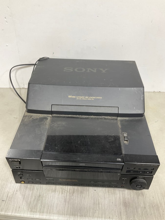 Sony Automatic Disc Loading System (1 of 1)