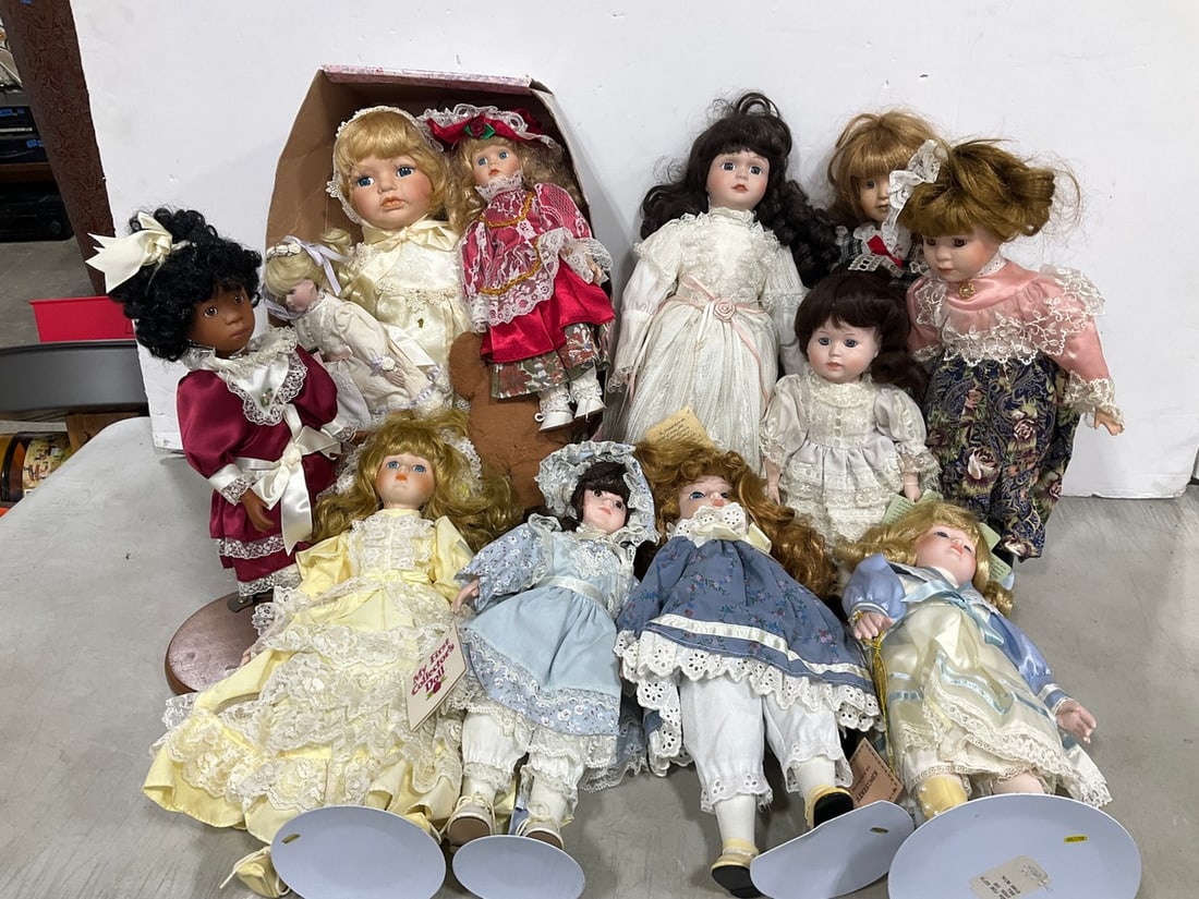 Vintage Ceramic Dolls (1 of 1)