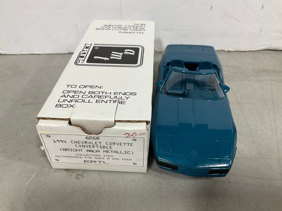 1994 Chevrolet Corvette Convertible Diecast Model Collectible (1 of 1)