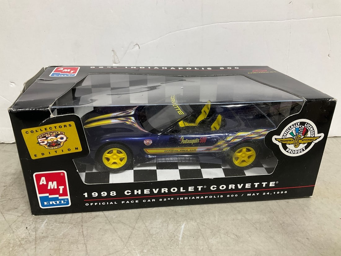 ERTL 1998 Chevrolet Corvette Diecast Model *new in box* (1 of 1)