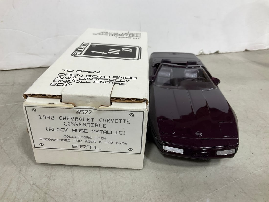 1992 Chevrolet Corvette Convertible Diecast Model Collectible (1 of 1)