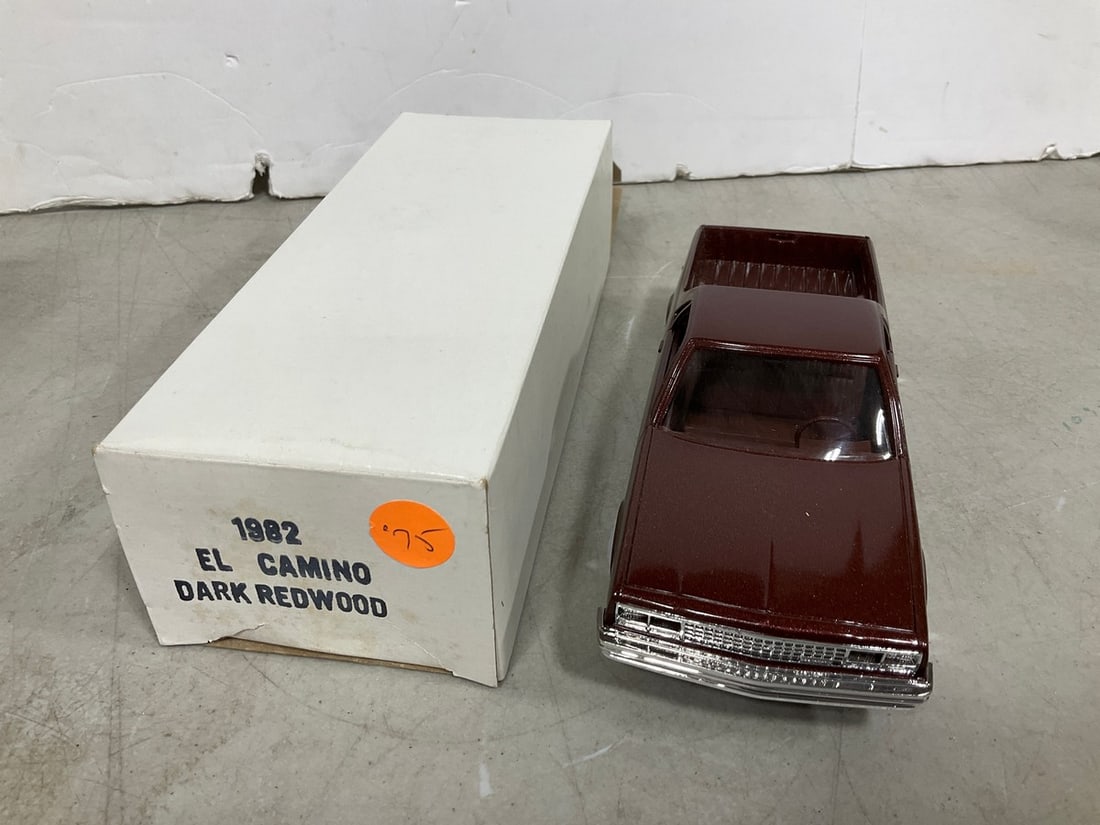 1982 El Camino Diecast Model Collectible: 1982 El Camino Diecast Model Collectible