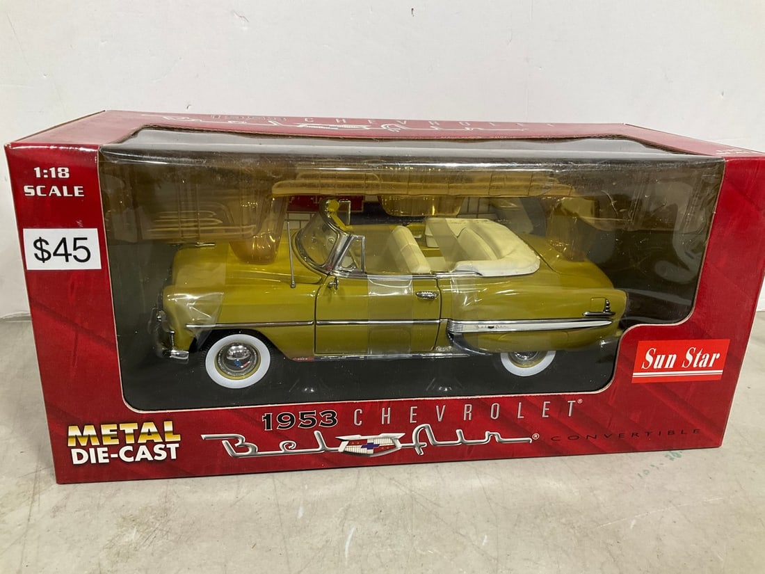 1953 1:18 Chevrolet Convertible Diecast Model *new in box* (1 of 1)