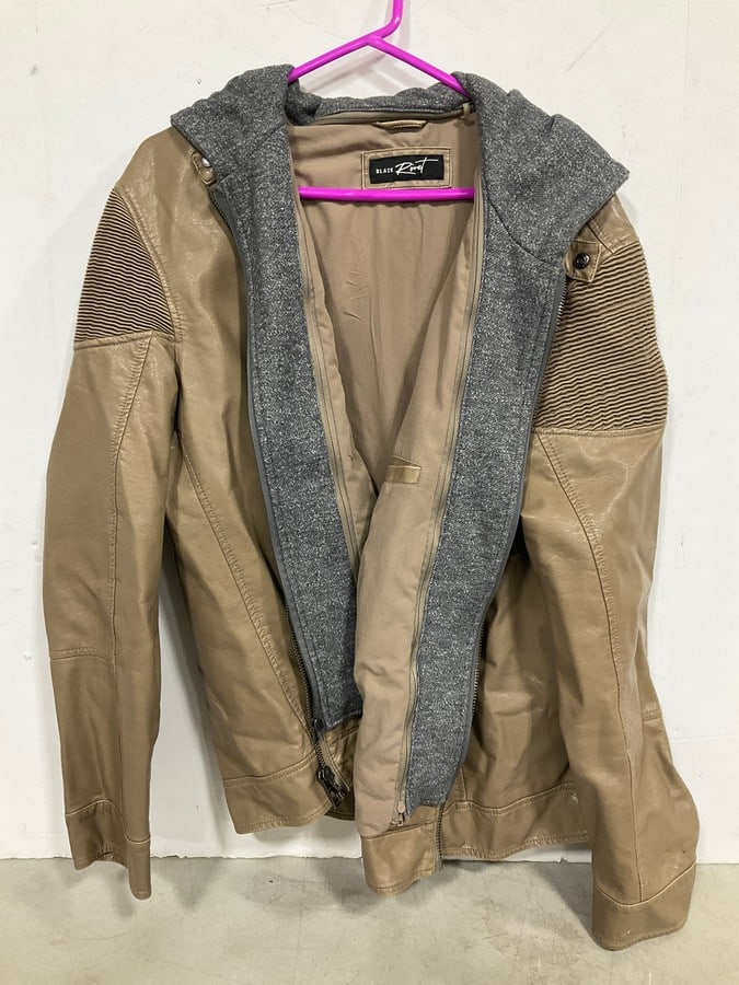 Black Rivet zip up jacket(XXL): Black Rivet zip up jacket(XXL)