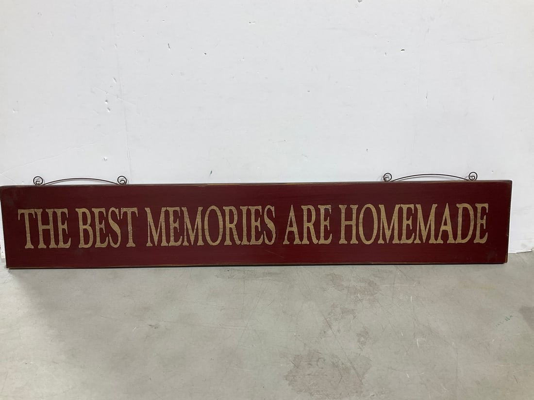 The Best Memories are Homemade wooden sign(8in.x43in.): The Best Memories are Homemade wooden sign(8in.x43in.)