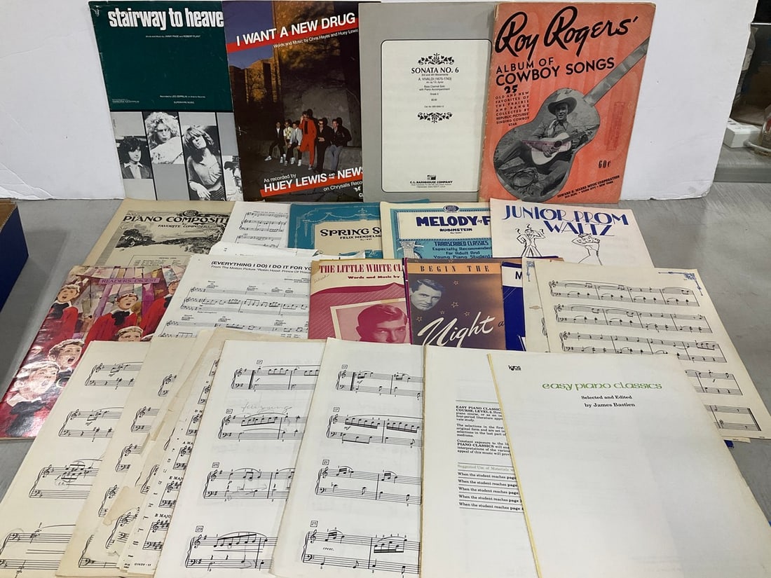 Vintage music sheets/booklets (1 of 1)