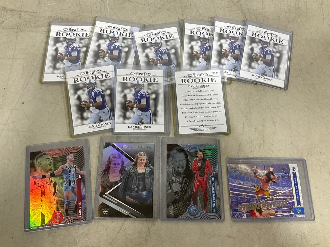 Daniel Jones rookie cards and other collectible cards (1 of 1)