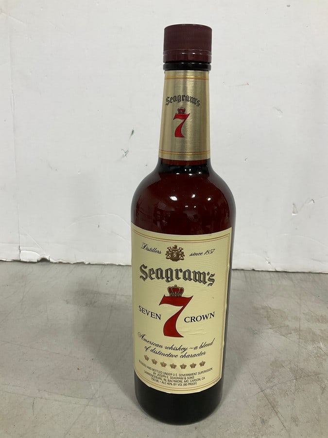 Seagrams Seven Crown Whiskey (750ml - 40%) *SEALED*: Seagrams Seven Crown Whiskey (750ml - 40%) *SEALED*