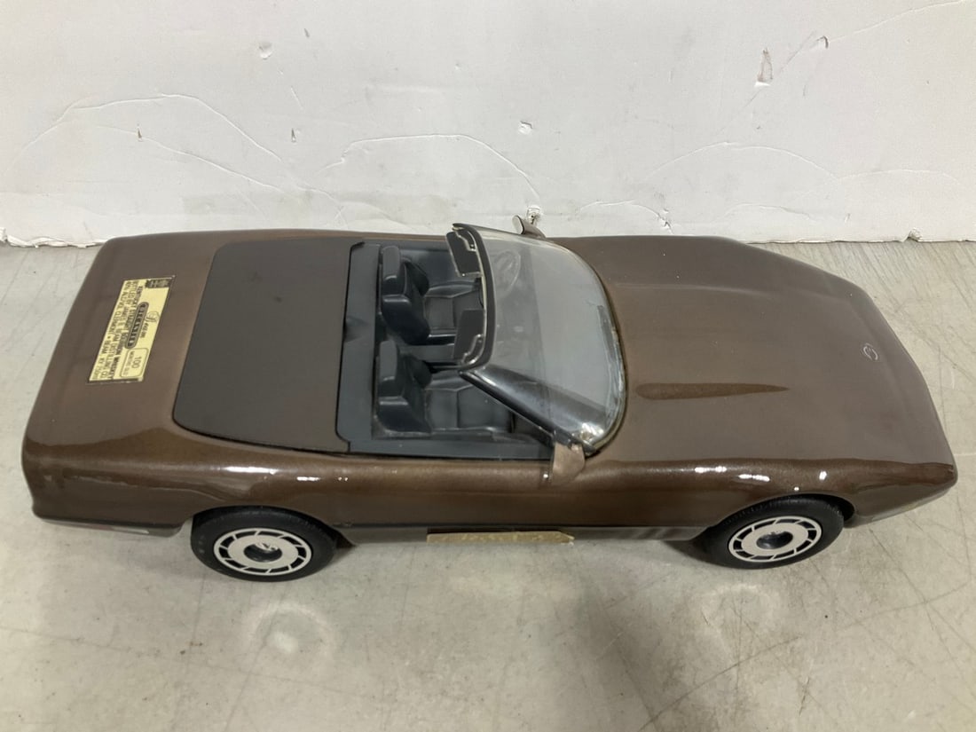 1990 Jim Beam Corvette Whiskey Decanter WITH Liquor *SEALED* (1 of 1)