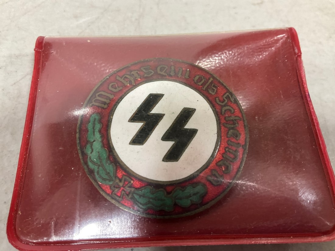 Nazi German Globe Badge: Nazi German Globe Badge