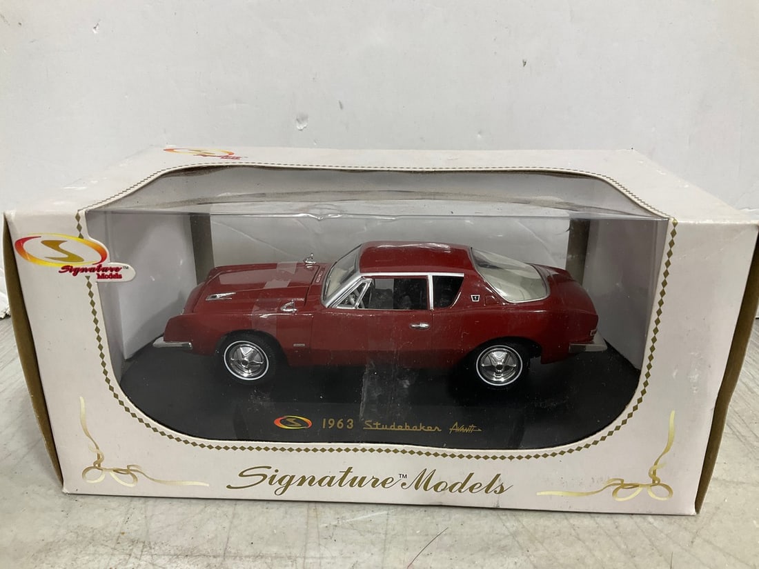 Signature Models 1963 Studebaker Diecast Model *new in box* (1 of 1)