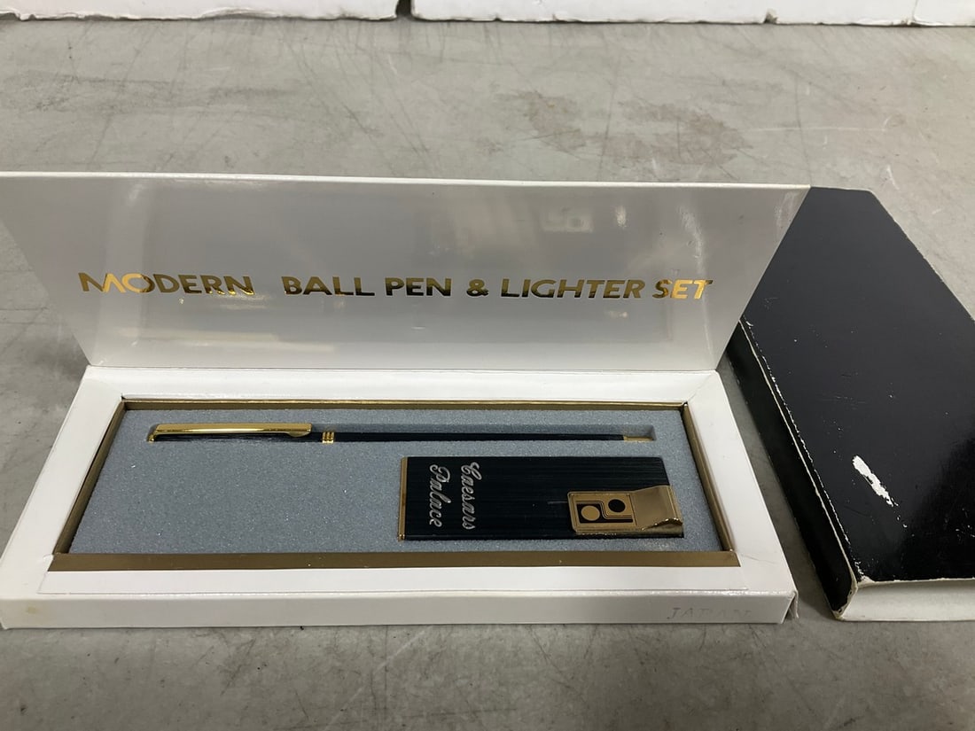 Modern Ball Pen & Lighter Set (1 of 1)