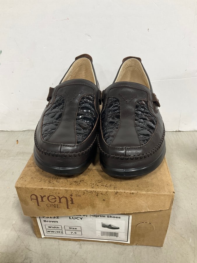 Areni One Pilgrim Shoes (Size: 7.5): Areni One Pilgrim Shoes (Size: 7.5)