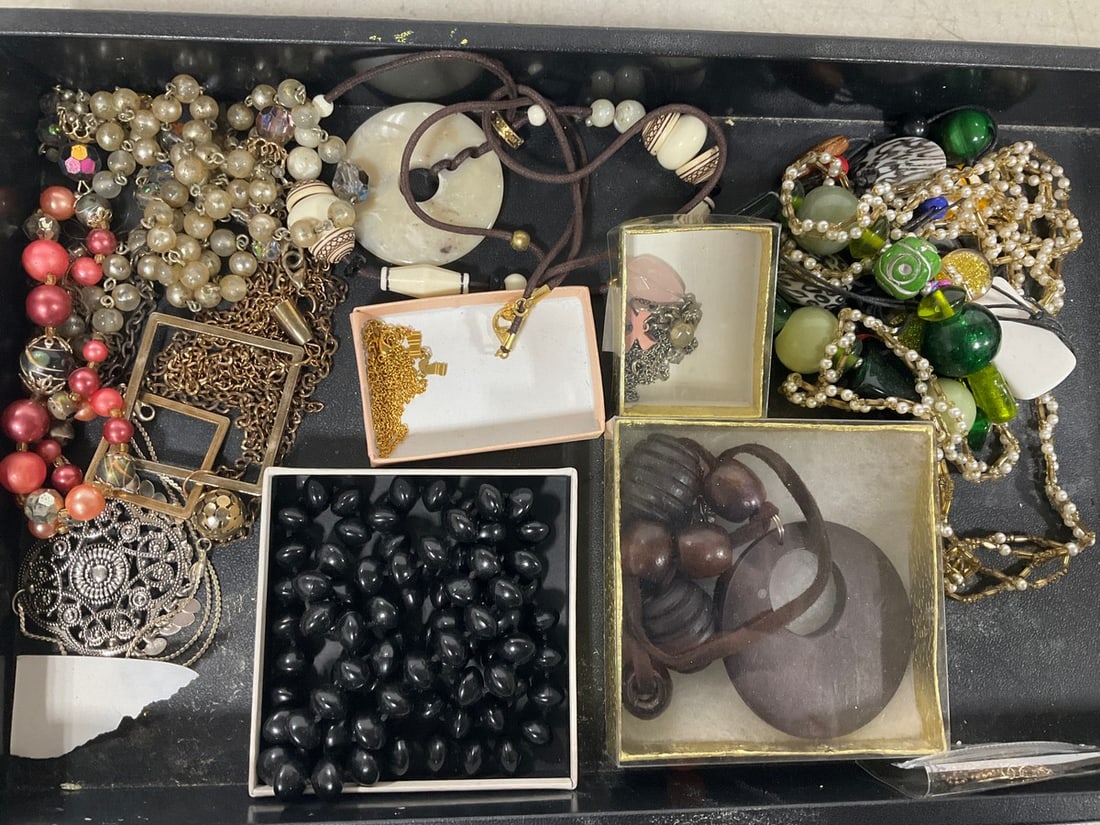 Various Costume Jewelry (1 of 1)