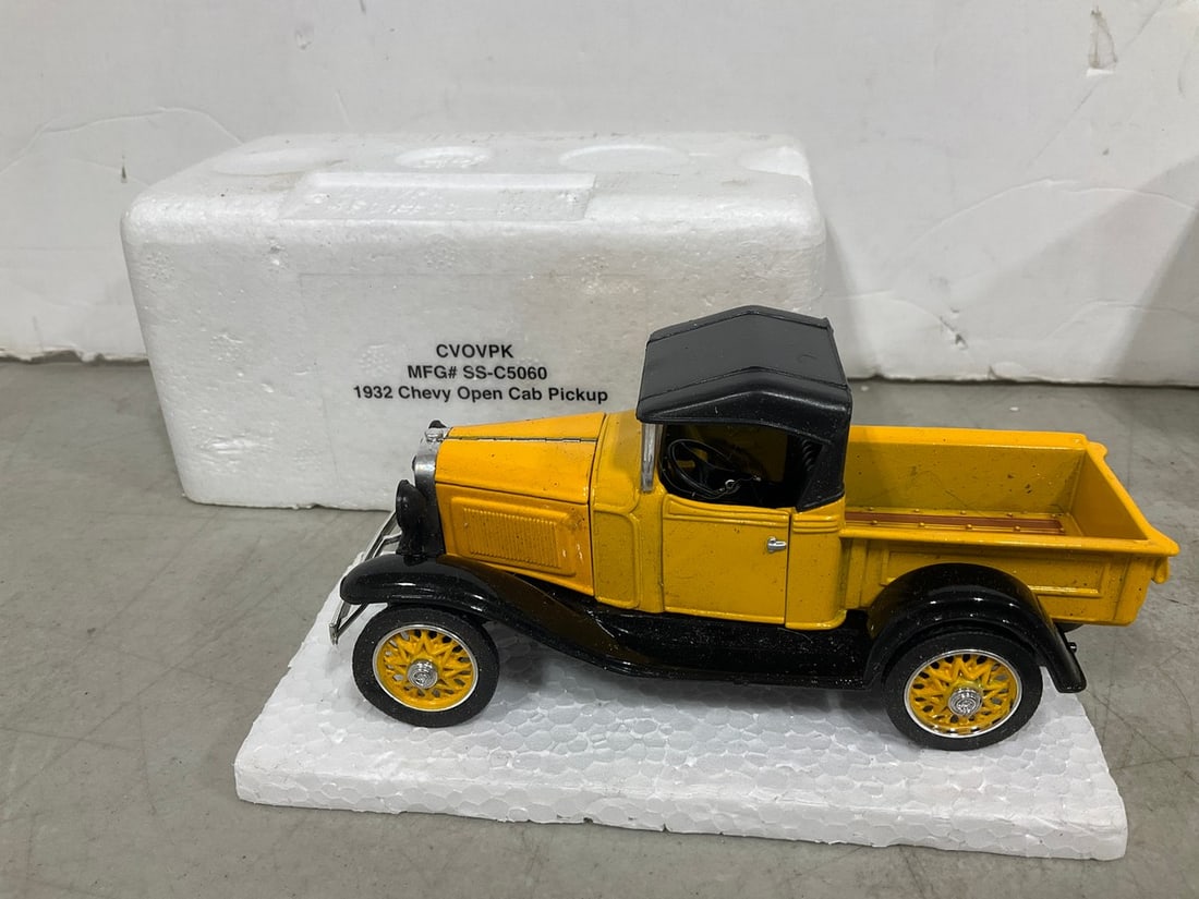 National Motor Museum 1932 Chevy Open Cab Pickup Diecast Model (1 of 1)