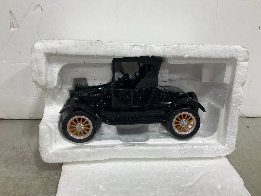 National Motor Museum Ford Model T Diecast Model: National Motor Museum Ford Model T Diecast Model