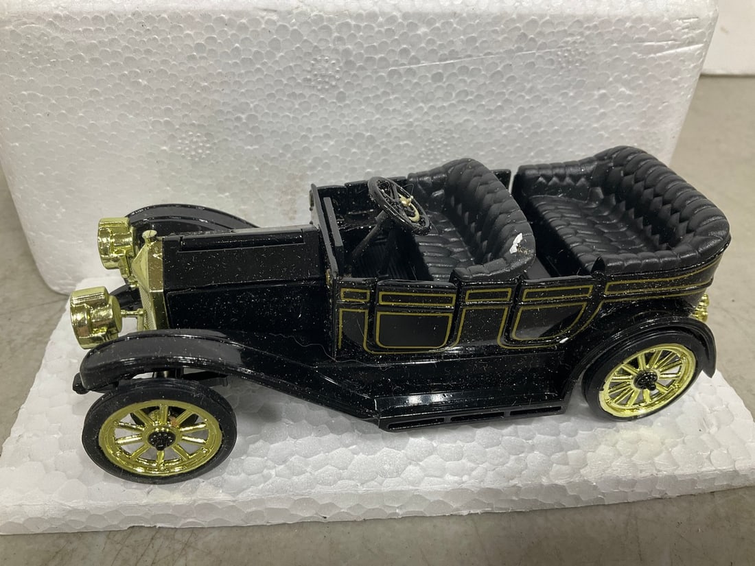 National Motor Museum 1911 Chevy Classic 6 Diecast Model (1 of 1)