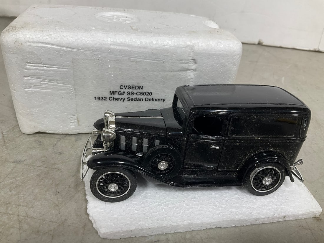 National Motor Museum 1932 Chevy Sedan Delivery Diecast Model (1 of 1)