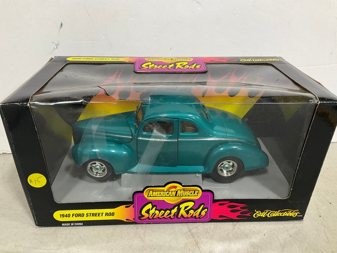 National Motor Museum American Muscle 1940 Street Rod Diecast Collectible *new in box*: National Motor Museum American Muscle 1940 Street Rod Diecast Collectible *new in box*