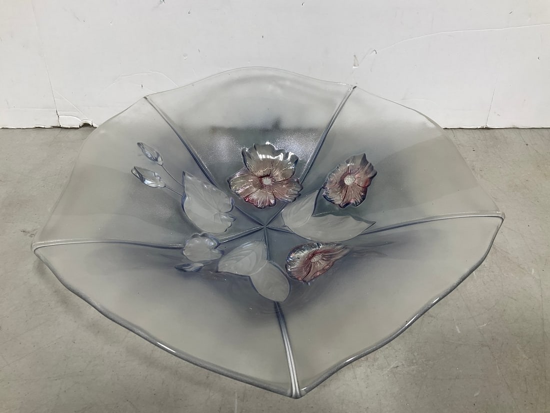 Mikasa Colored Glass Dish (16inx17in) (1 of 1)