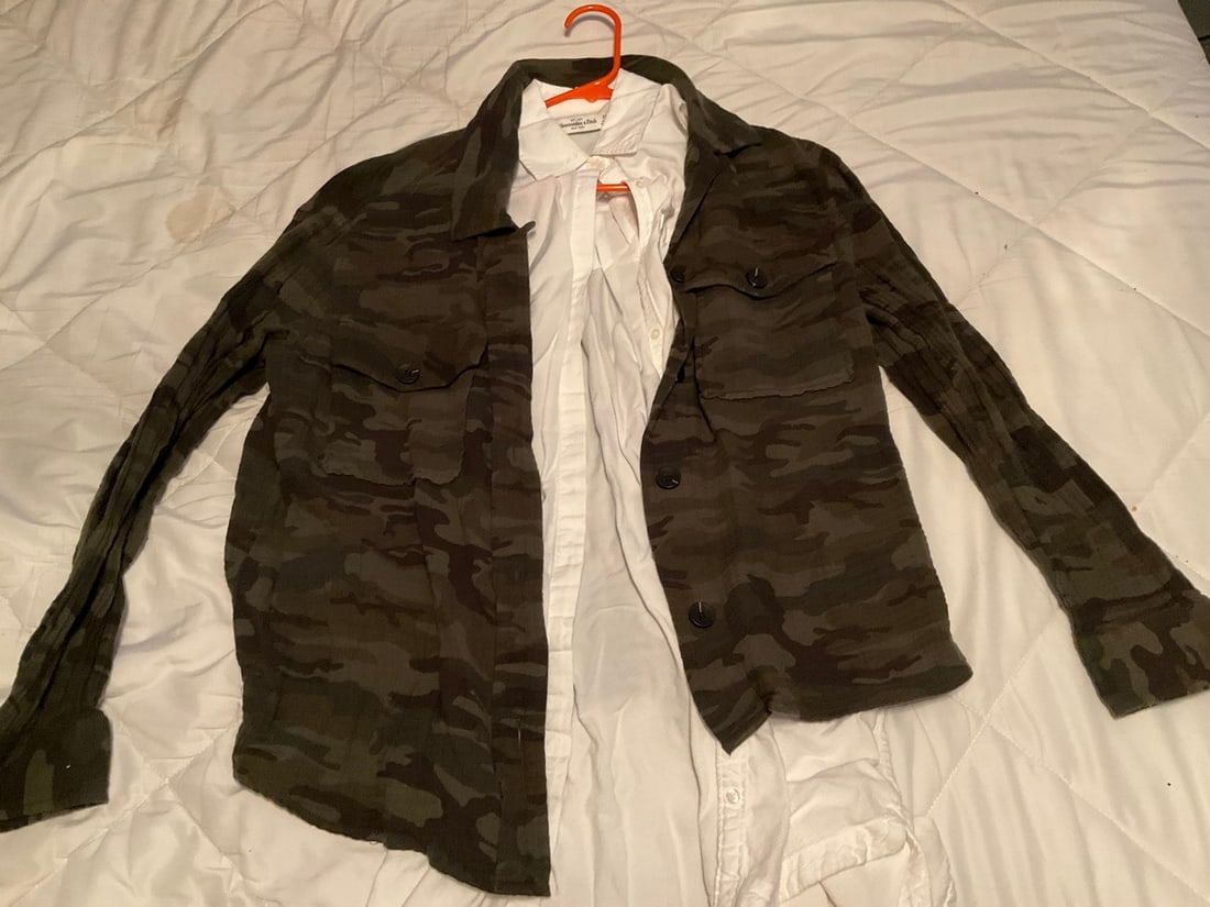 Abercrombie and Fitch button up shirt (size: XS) Sanctuary long sleeve button up (size: M): Abercrombie and Fitch button up shirt (size: XS) Sanctuary long sleeve button up (size: M)