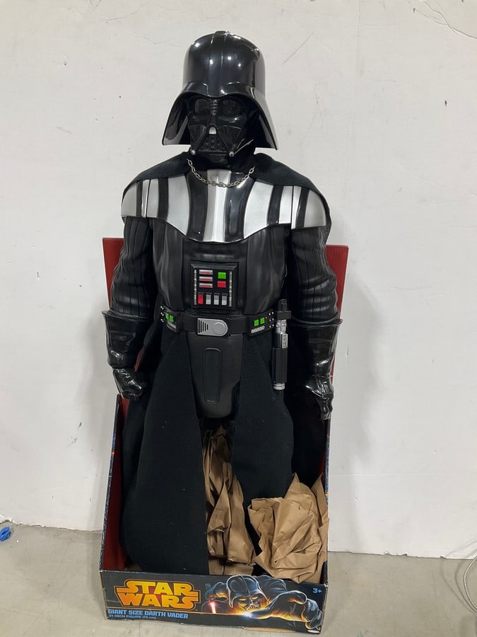 Star Wars Giant Size Darth Vader 31 inch figure (1 of 1)
