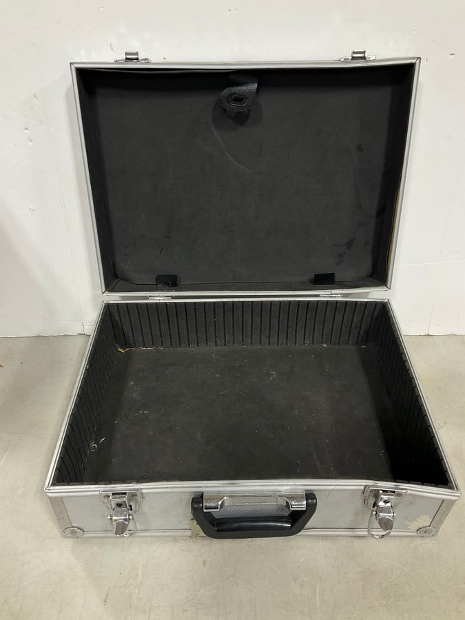 Vintage case (1 of 1)