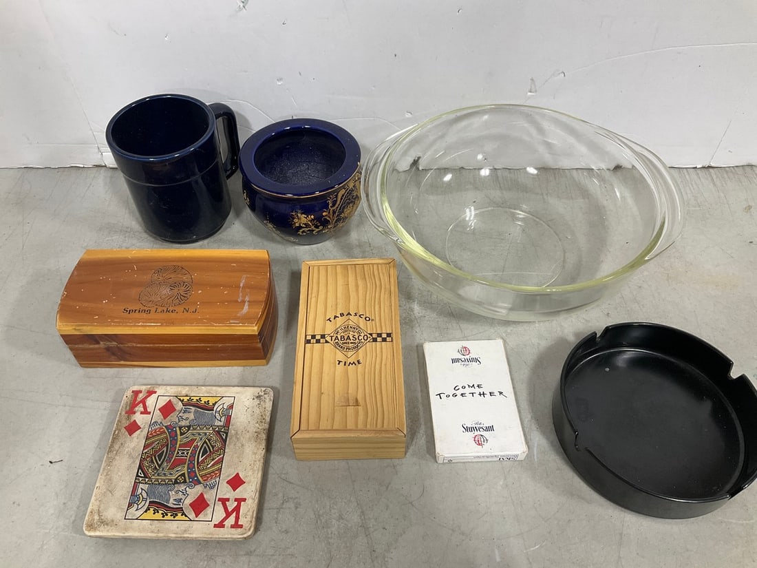Wooden storage boxes, King playing card coaster, ashtray, and more: Wooden storage boxes, King playing card coaster, ashtray, and more
