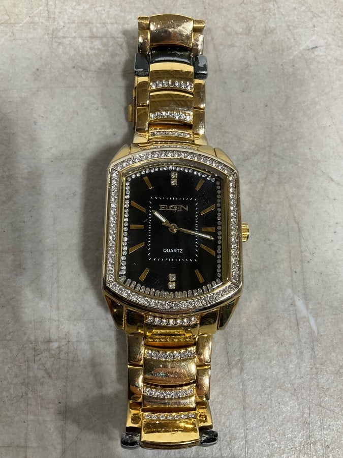 Elgin Watch With Diamond Accents: Elgin Watch With Diamond Accents