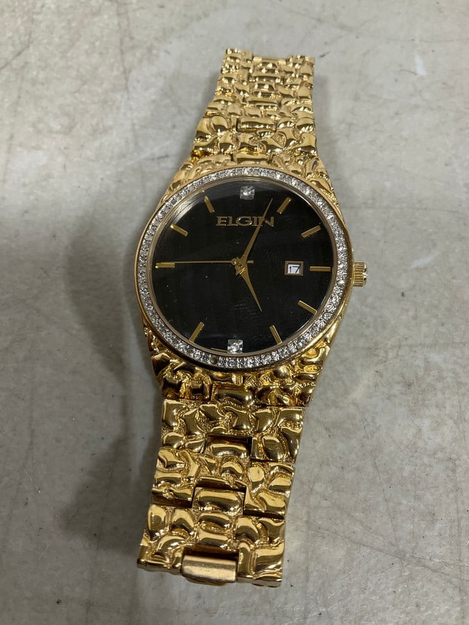 Elgin Watch with Diamond Accents: Elgin Watch with Diamond Accents