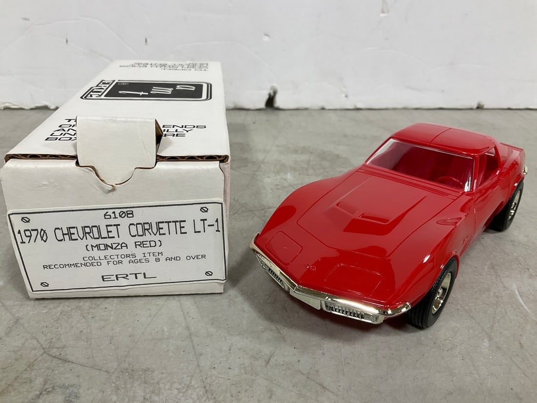 ERTL 1970 Chevrolet Corvette Dealer Promo Car - Red: ERTL 1970 Chevrolet Corvette Dealer Promo Car - Red