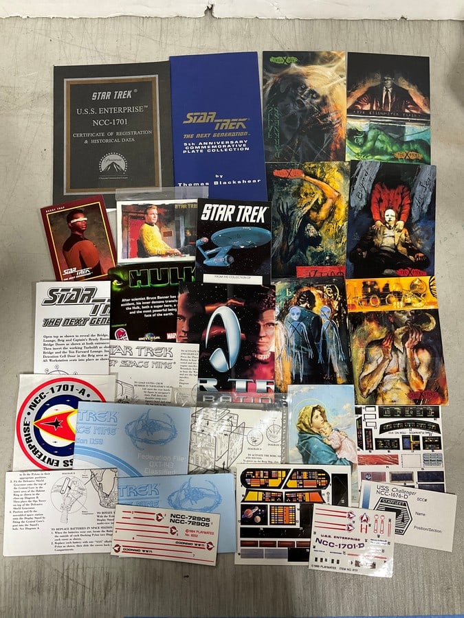 Various ephemera(Star Trek, X Files, and more): Various ephemera(Star Trek, X Files, and more)
