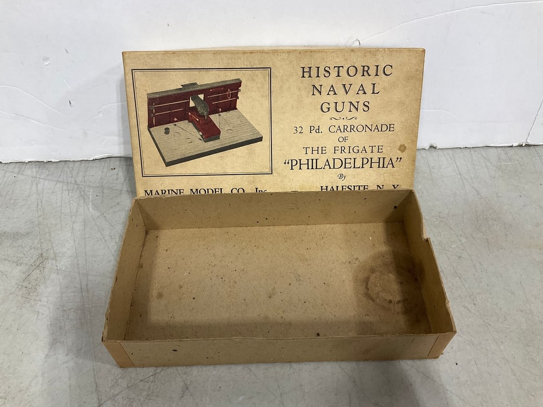 Historic Naval guns box*empty*: Historic Naval guns box*empty*