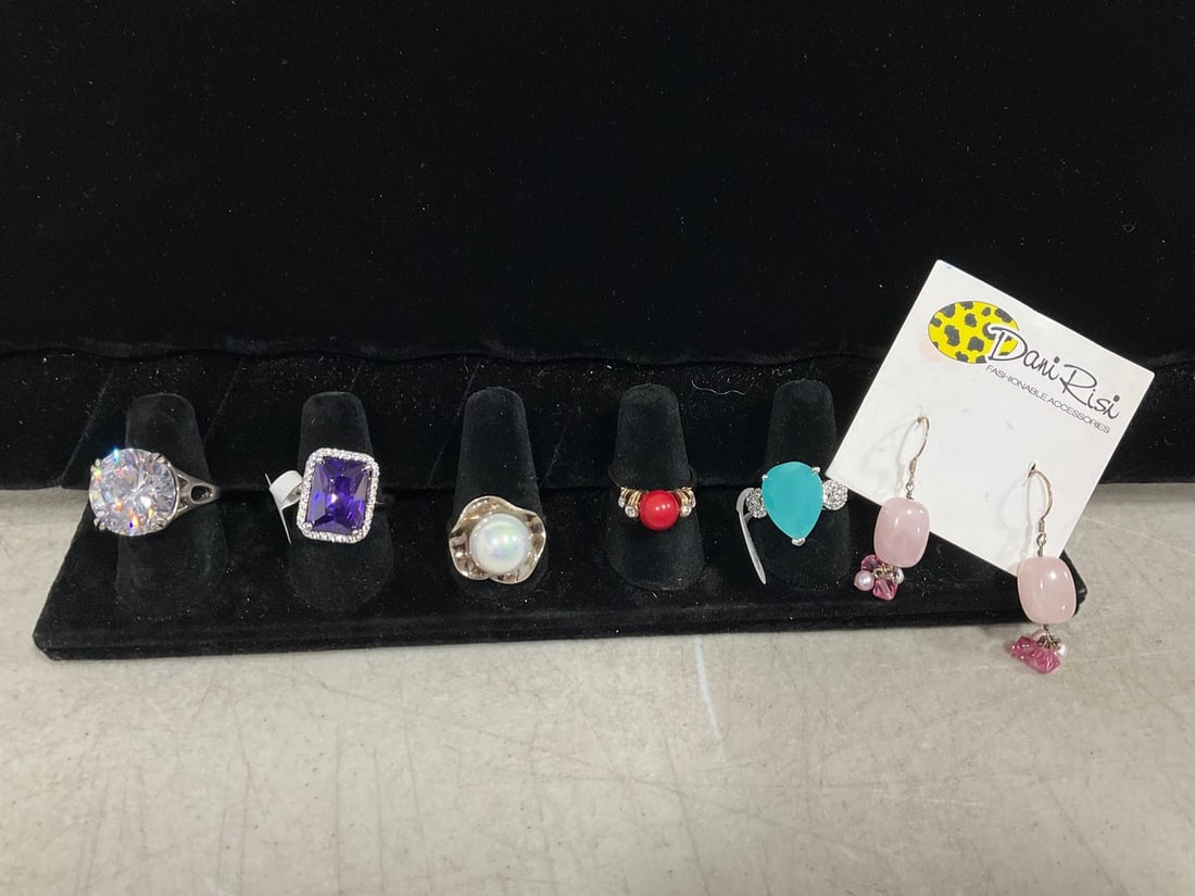 Costume Rings (Various Sizes): Costume Rings (Various Sizes)