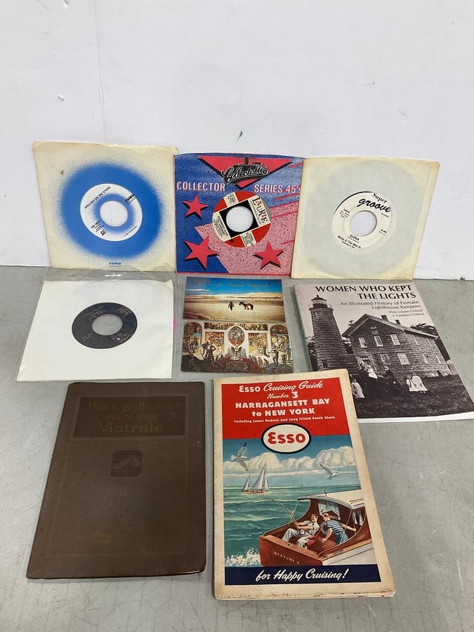 Vintage 45s, and Booklets (1 of 1)