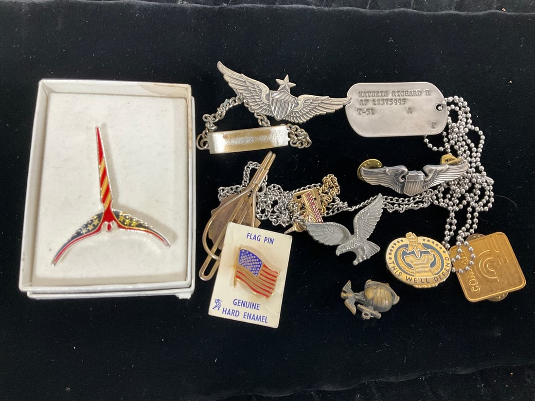 Vintage Military Pins, and more: Vintage Military Pins, and more