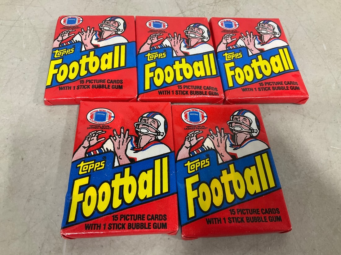 Topps Football Picture Cards with Bubblegum *sealed* (5 packs of 15): Topps Football Picture Cards with Bubblegum *sealed* (5 packs of 15)