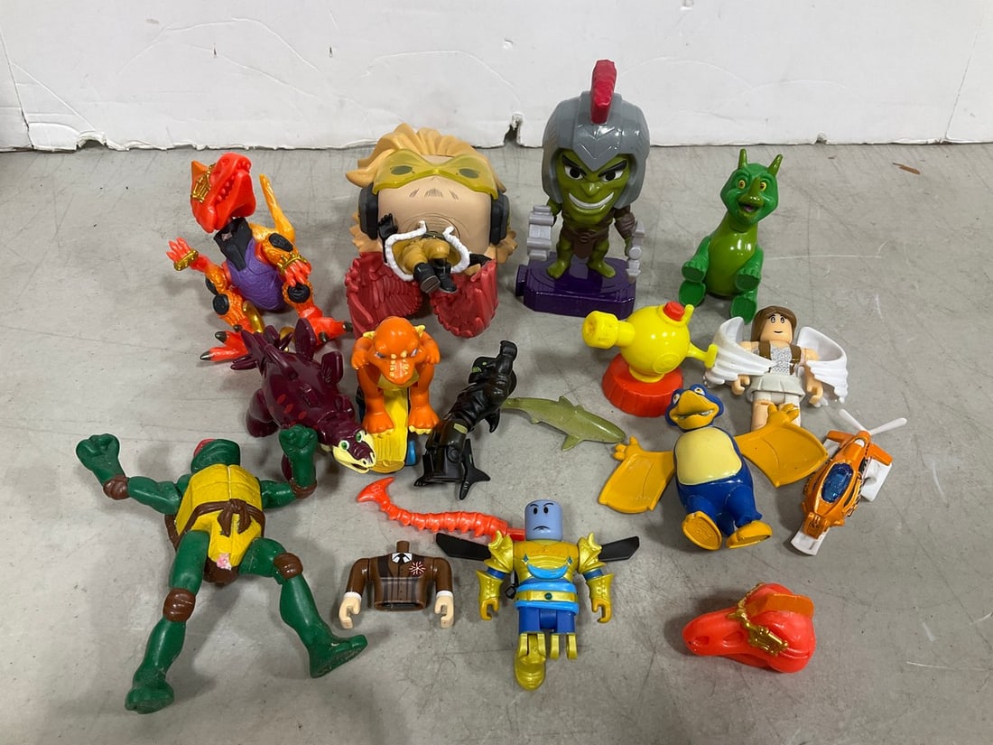 Various Toys/Figurines (1 of 1)