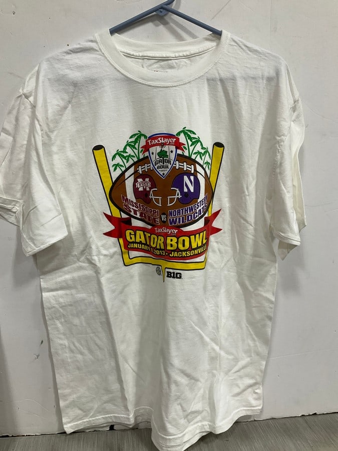 Football Gator Bowl Tshirt (Size: L): Football Gator Bowl Tshirt (Size: L)